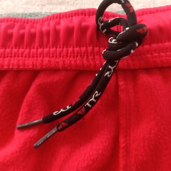 NWOT VINTAGE TYR RED w/ WHITE SIDES JERSEY ATHLETIC / GYM SHORTS, SIZE "XL" - Picture 6 of 11